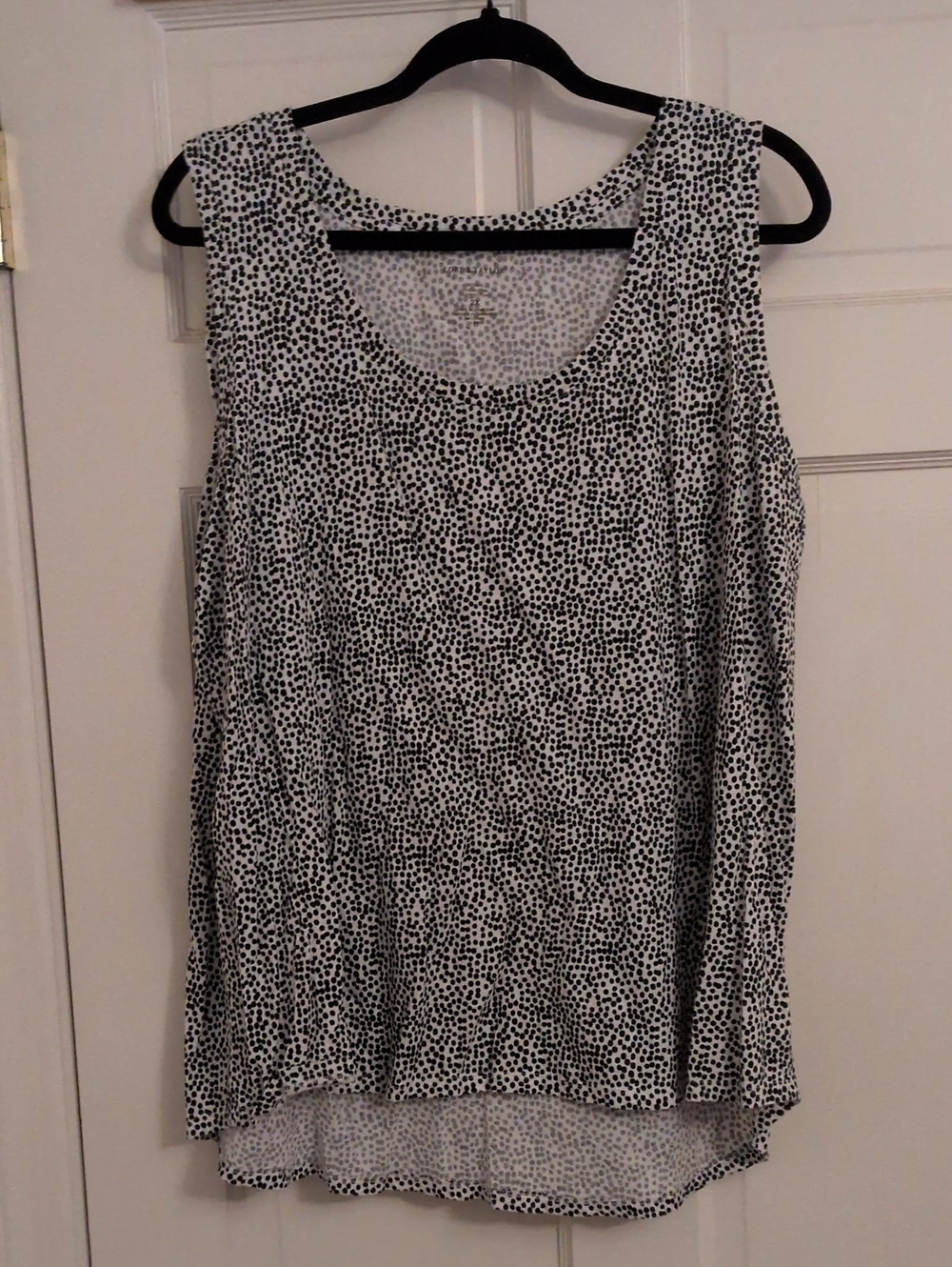 Lord & Taylor White and Black Dot Print Sleeveless Tank